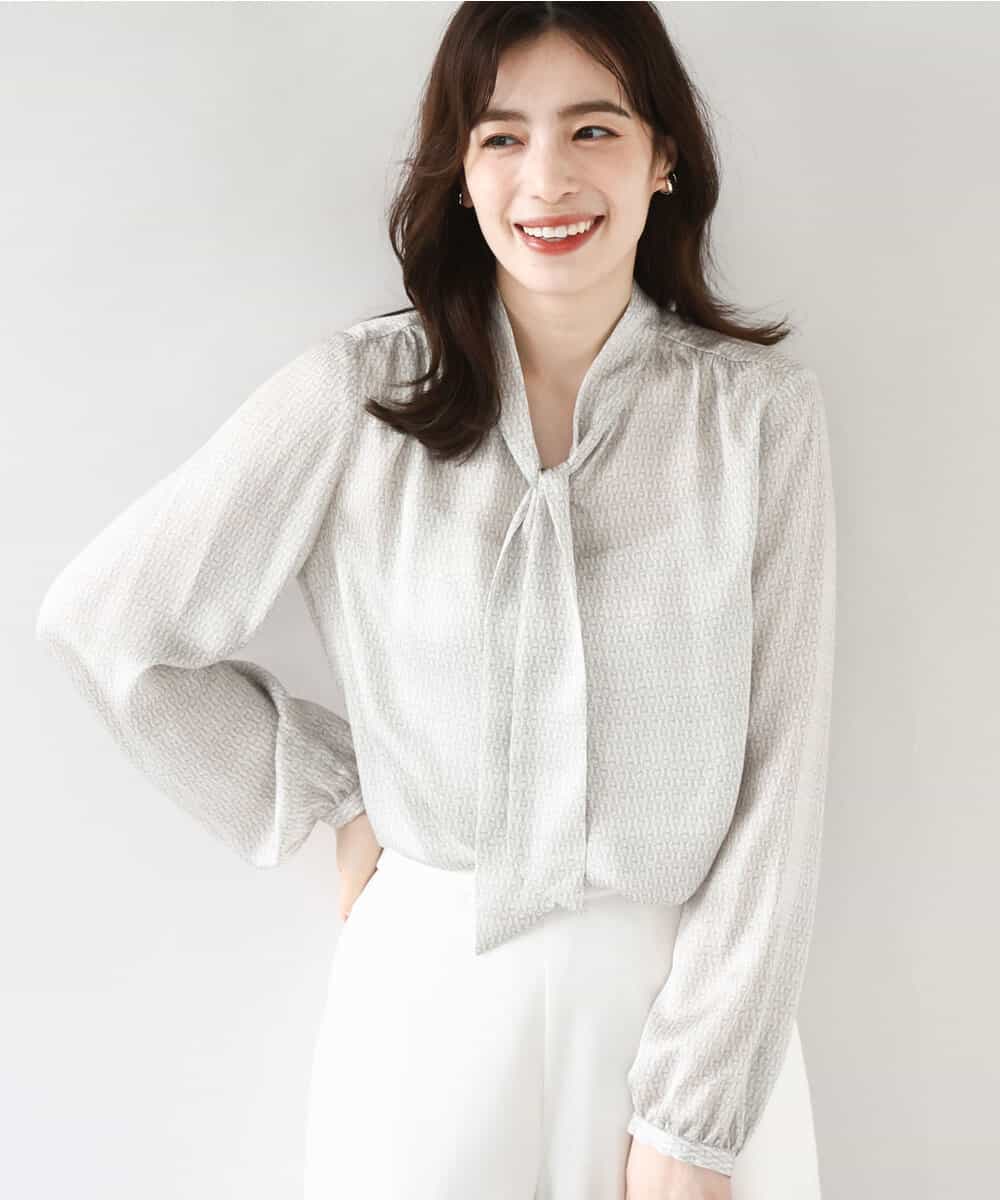 FIBBD22070 OFUON le MK(オフオン ル エムケー) 幾何柄ボウタイブラウス/洗える/WEB限定サイズあり アイボリー