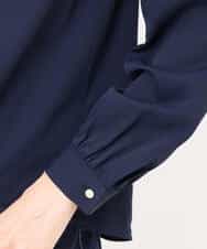 FIBES08070 OFUON le MK(オフオン　ル　エムケー) ゴールドパーツデザイン裾タックブラウス/洗える ネイビー