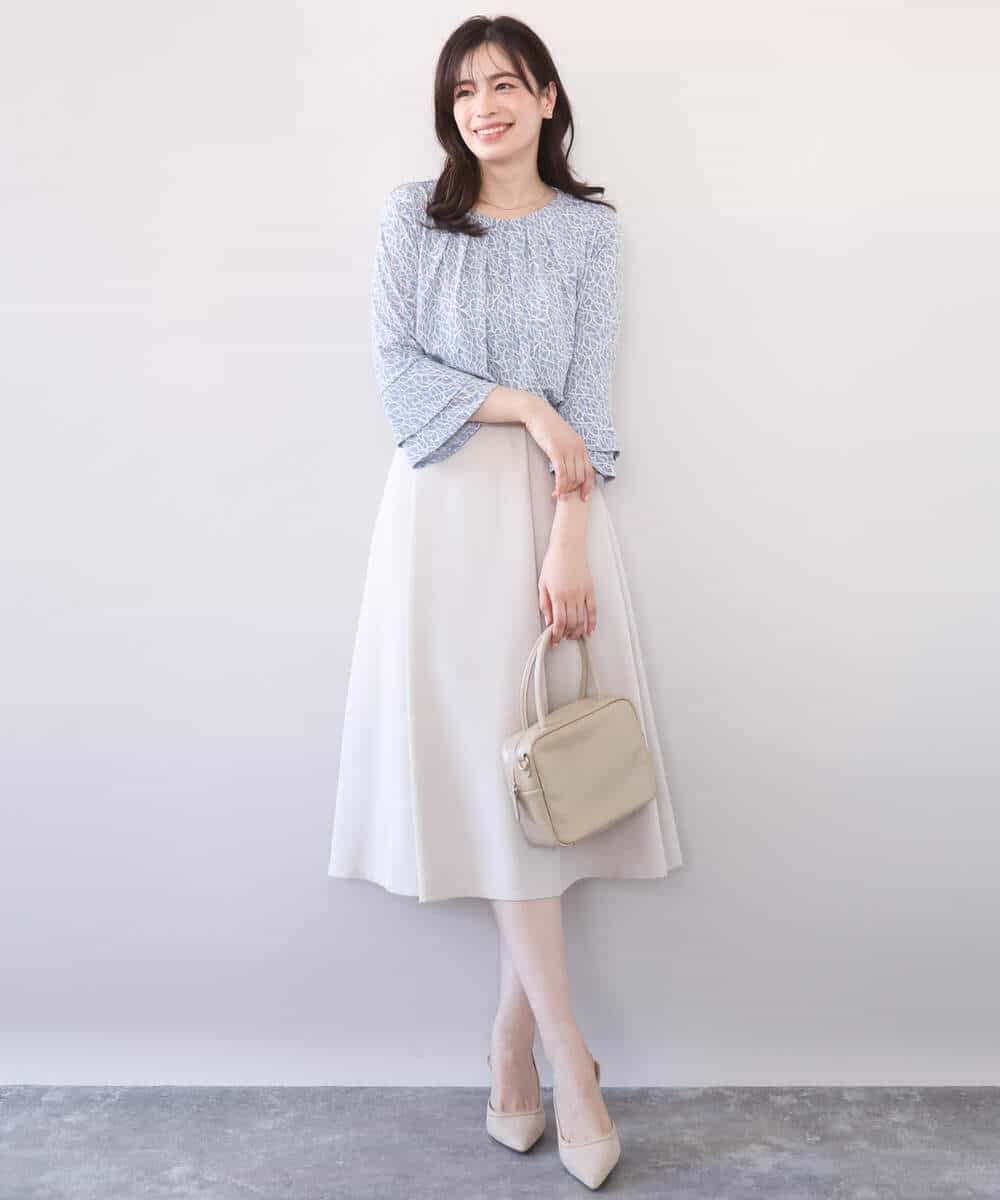 FIBFD40060 OFUON le MK(オフオン　ル　エムケー) カリグラフィープリント フレアー袖ジャージブラウス/洗える/WEB限定サイズあり ネイビー