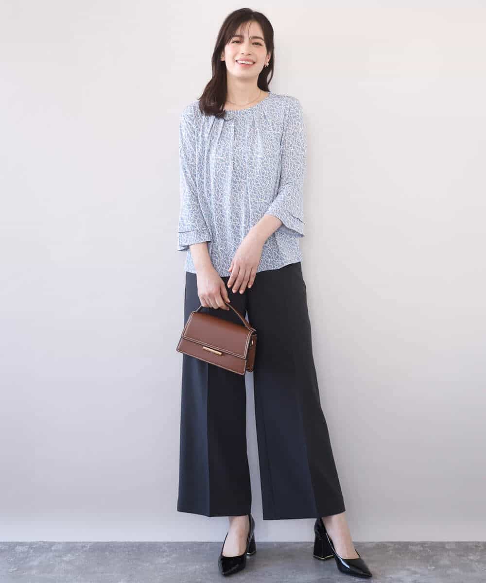 FIBFD40060 OFUON le MK(オフオン　ル　エムケー) カリグラフィープリント フレアー袖ジャージブラウス/洗える/WEB限定サイズあり ネイビー