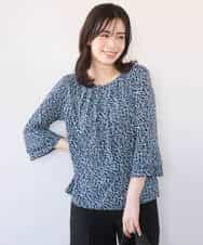 FIBFD40060 OFUON le MK(オフオン　ル　エムケー) カリグラフィープリント フレアー袖ジャージブラウス/洗える/WEB限定サイズあり ネイビー