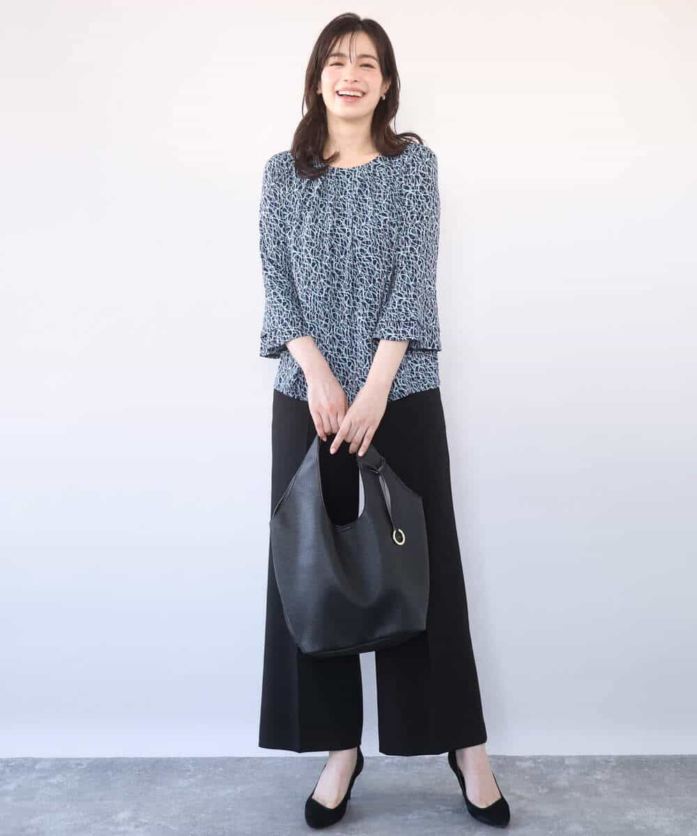 FIBFD40060 OFUON le MK(オフオン　ル　エムケー) カリグラフィープリント フレアー袖ジャージブラウス/洗える/WEB限定サイズあり ネイビー