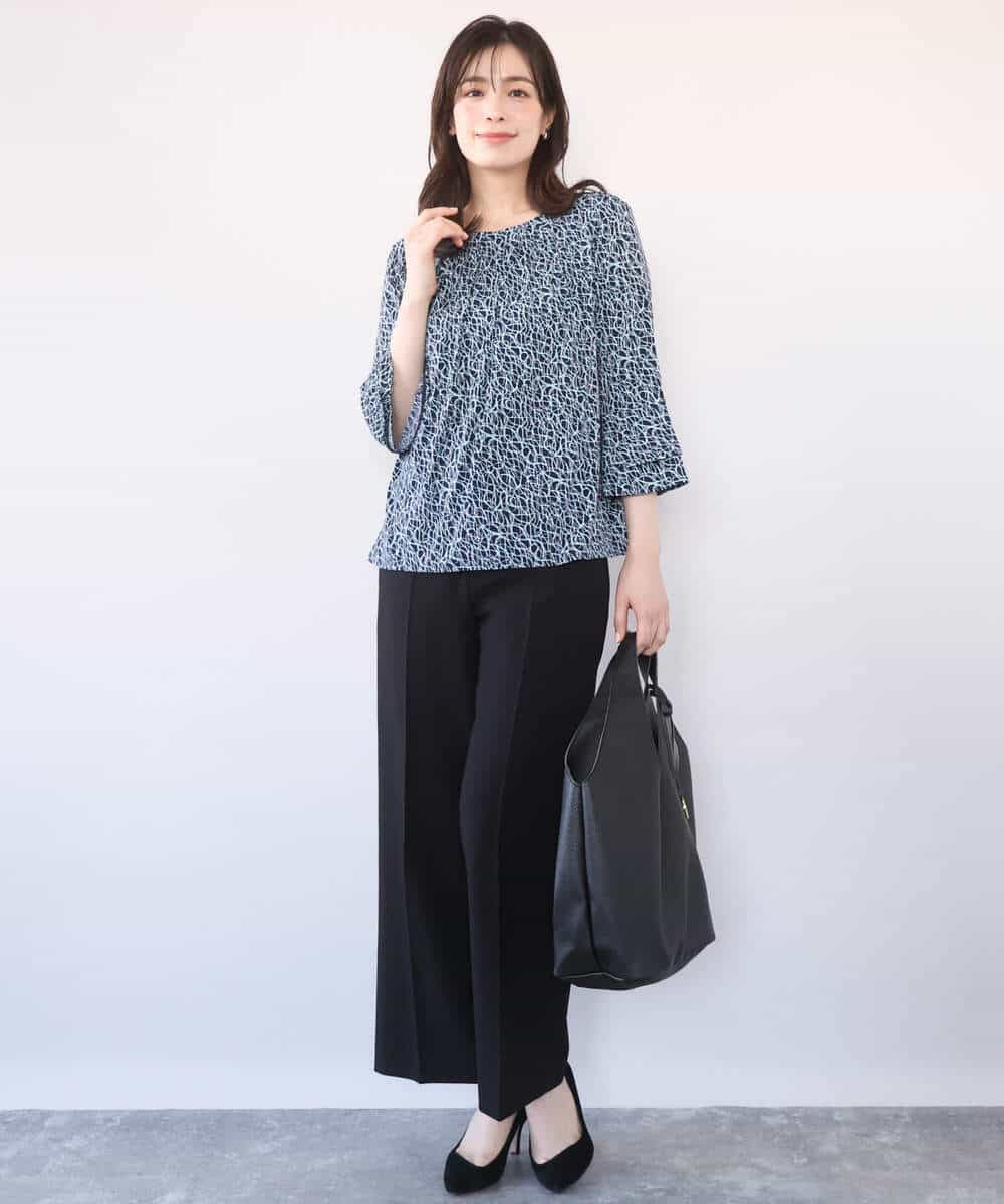 FIBFD40060 OFUON le MK(オフオン　ル　エムケー) カリグラフィープリント フレアー袖ジャージブラウス/洗える/WEB限定サイズあり ネイビー