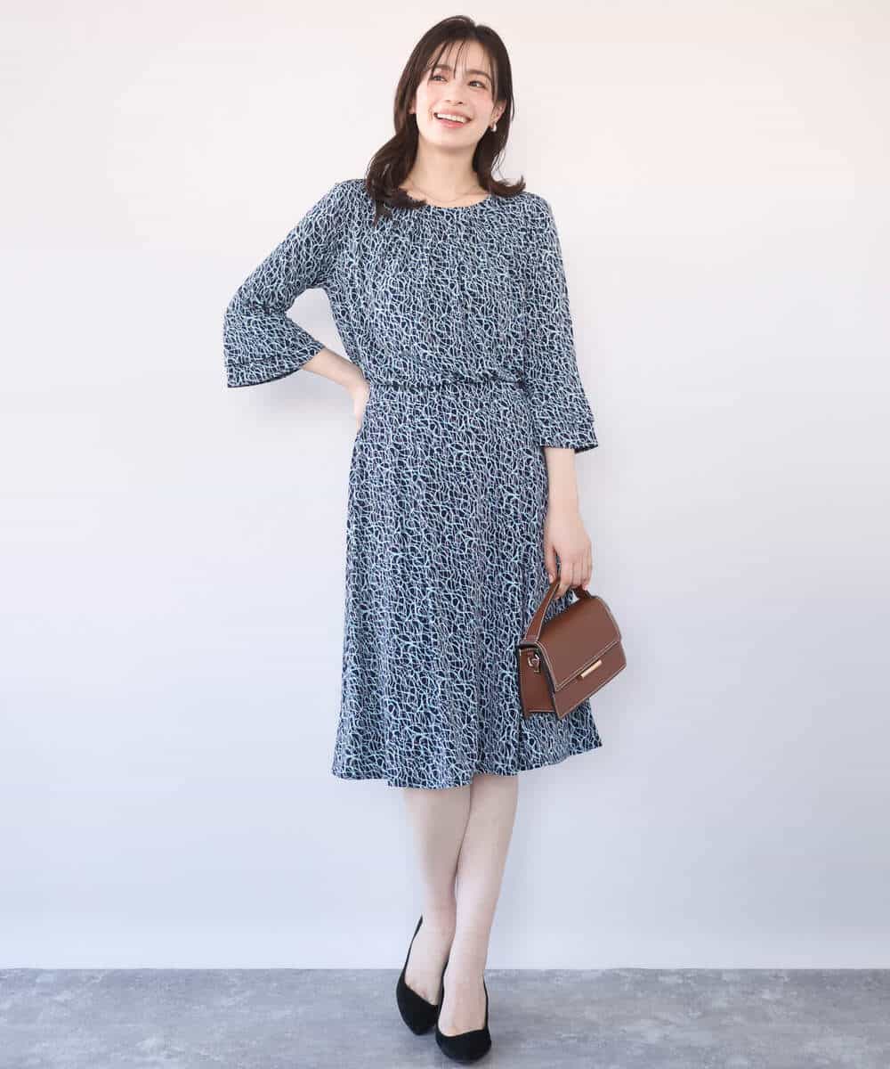 FIBFD40060 OFUON le MK(オフオン　ル　エムケー) カリグラフィープリント フレアー袖ジャージブラウス/洗える/WEB限定サイズあり ネイビー