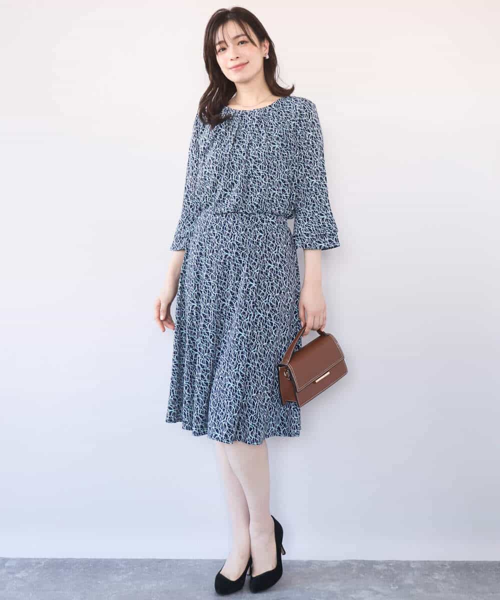 FIBFD40060 OFUON le MK(オフオン　ル　エムケー) カリグラフィープリント フレアー袖ジャージブラウス/洗える/WEB限定サイズあり ネイビー