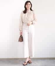 FIBGD13080 OFUON le MK(オフオン　ル　エムケー) レトロフラワープリント フリルネックブラウス/洗える/WEB限定サイズあり ベージュ