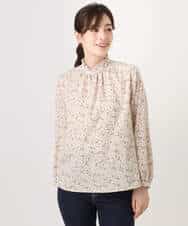 FIBGD13080 OFUON le MK(オフオン　ル　エムケー) レトロフラワープリント フリルネックブラウス/洗える/WEB限定サイズあり ベージュ