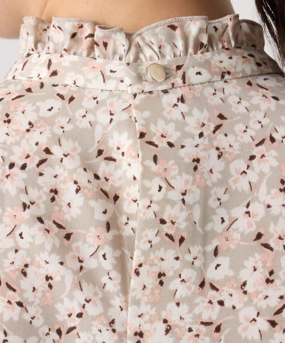 FIBGD13080 OFUON le MK(オフオン　ル　エムケー) レトロフラワープリント フリルネックブラウス/洗える/WEB限定サイズあり ベージュ