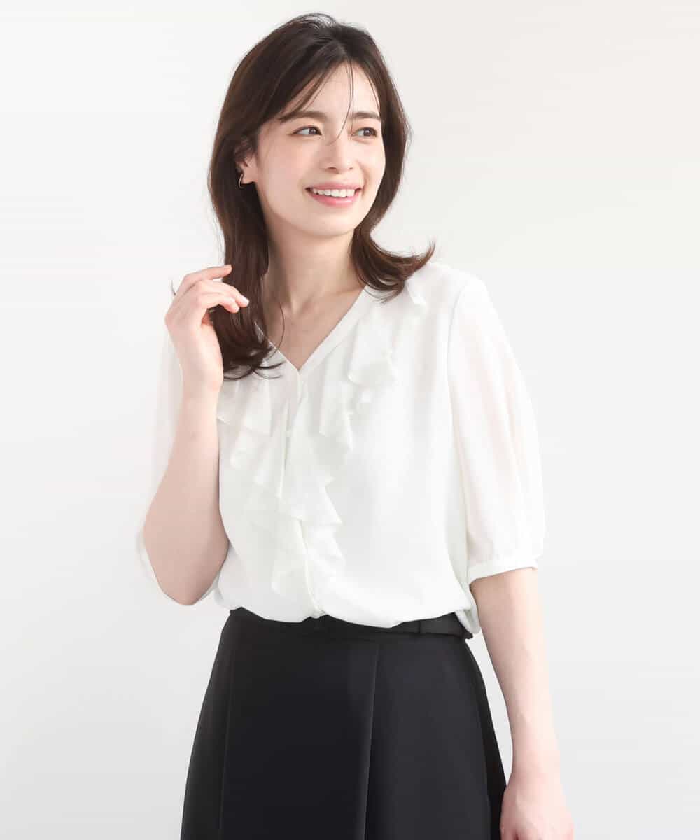 FIBGD16080 OFUON le MK(オフオン　ル　エムケー) ジョーゼットVネックフリルブラウス/洗える/WEB限定サイズあり グレイッシュブルー