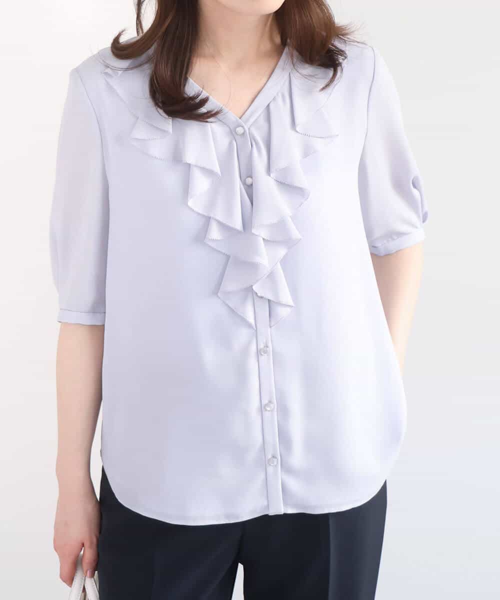 FIBGD16080 OFUON le MK(オフオン　ル　エムケー) ジョーゼットVネックフリルブラウス/洗える/WEB限定サイズあり グレイッシュブルー