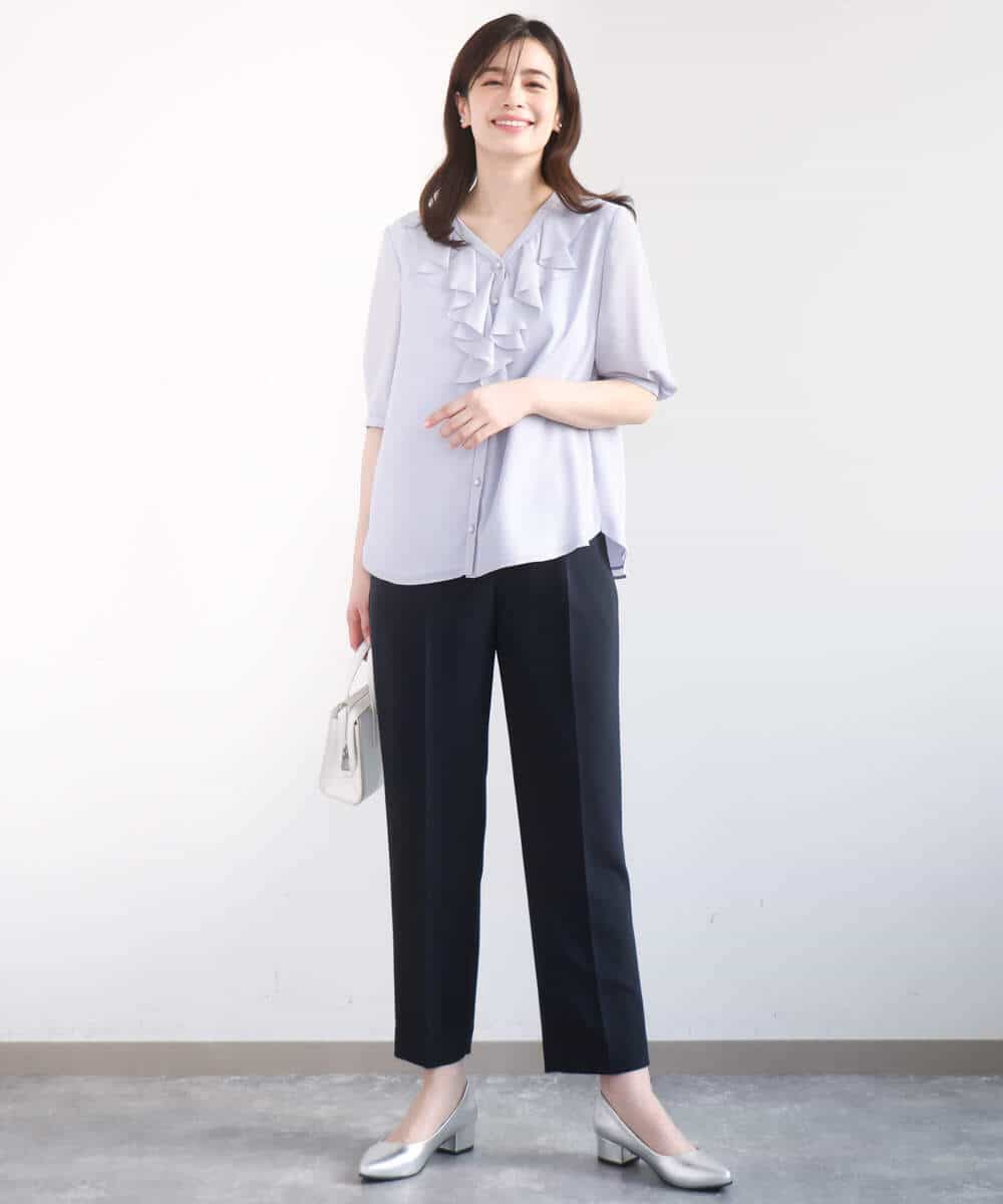 FIBGD16080 OFUON le MK(オフオン　ル　エムケー) ジョーゼットVネックフリルブラウス/洗える/WEB限定サイズあり グレイッシュブルー