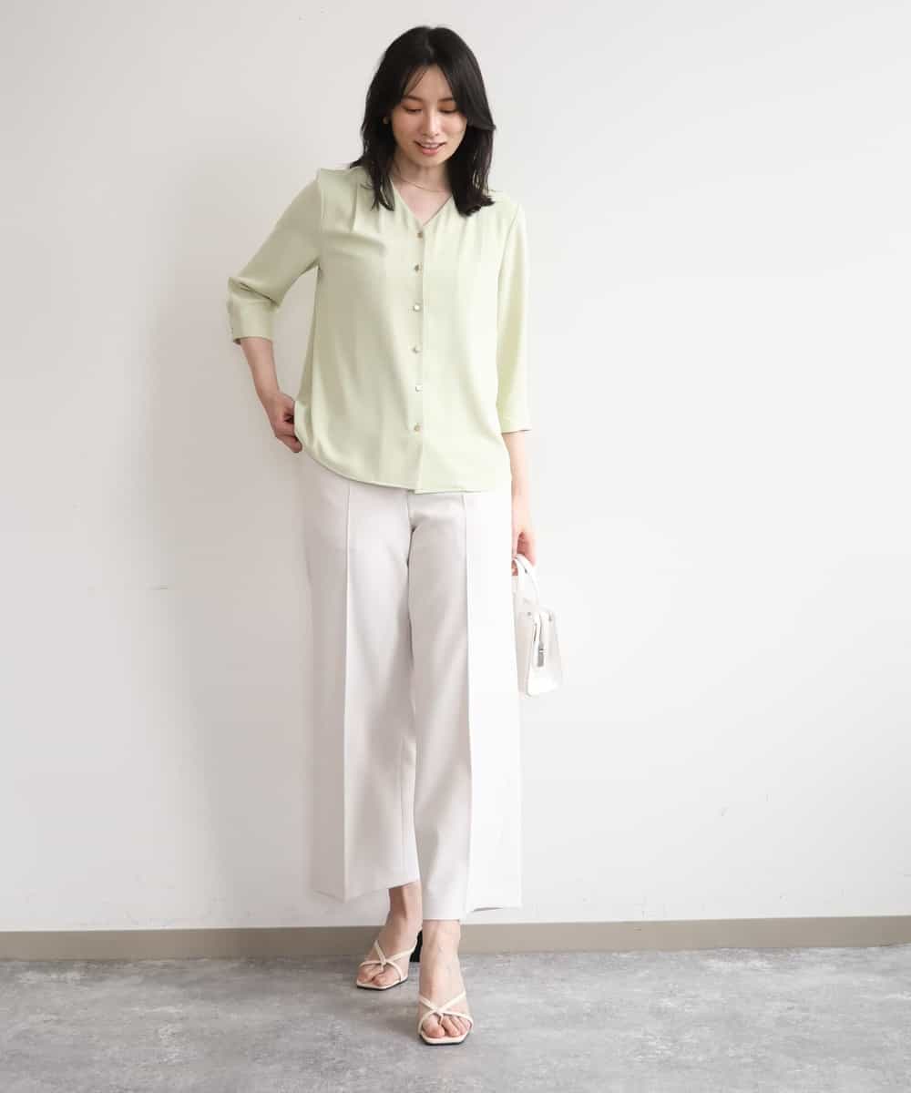 FIBGE21060 OFUON le MK(オフオン　ル　エムケー) サテンジョーゼットVネックブラウス/UVカット/接触冷感/洗濯機で洗える/WEB限定サイズあり ライトグリーン