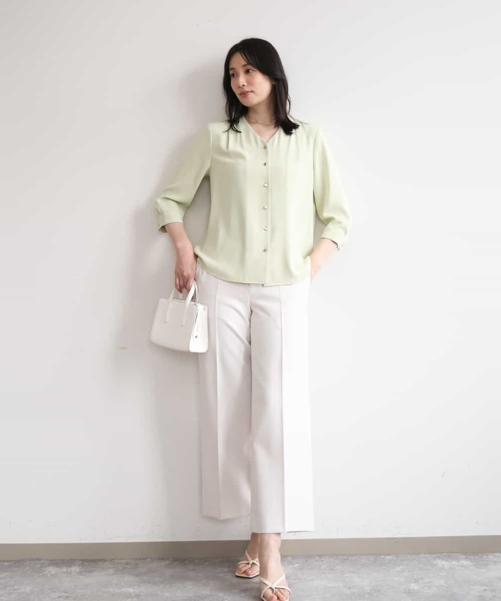 FIBGE21060 OFUON le MK(オフオン　ル　エムケー) サテンジョーゼットVネックブラウス/UVカット/接触冷感/洗濯機で洗える/WEB限定サイズあり ライトグリーン