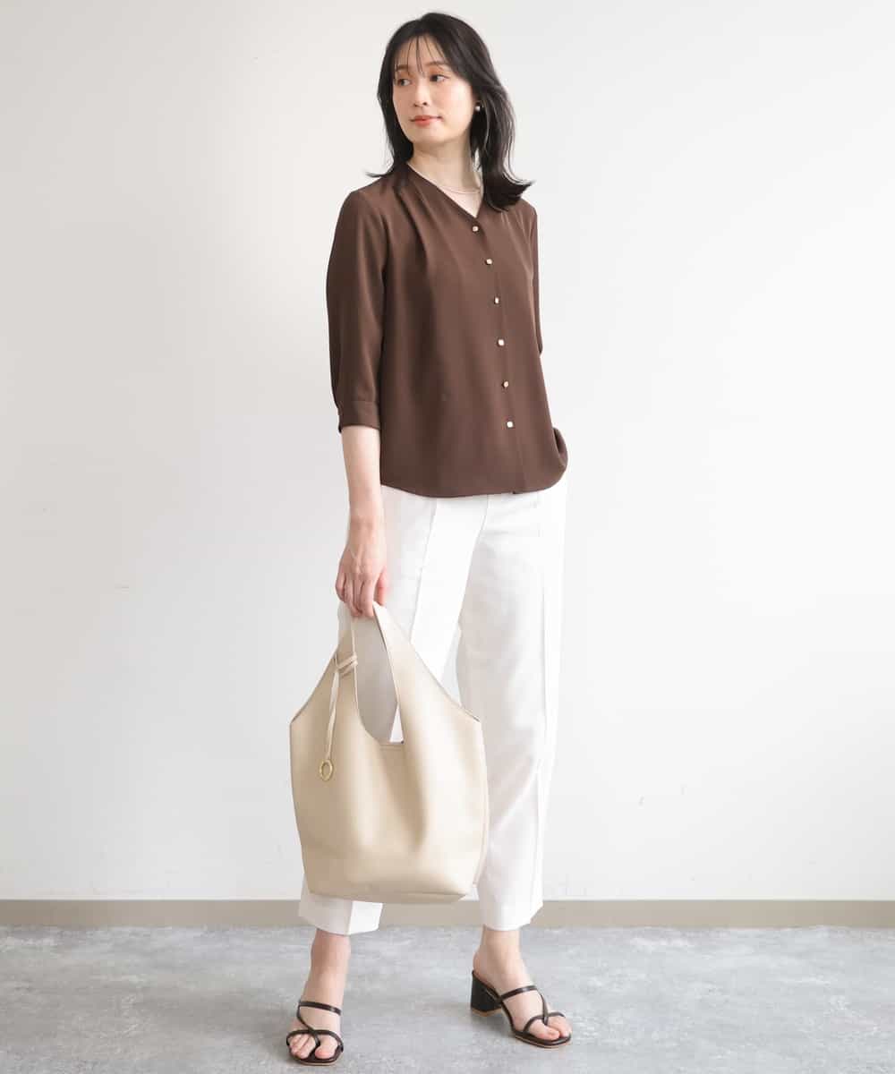 FIBGE21060 OFUON le MK(オフオン　ル　エムケー) サテンジョーゼットVネックブラウス/UVカット/接触冷感/洗濯機で洗える/WEB限定サイズあり ライトグリーン