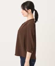 FIBGE21060 OFUON le MK(オフオン　ル　エムケー) サテンジョーゼットVネックブラウス/UVカット/接触冷感/洗濯機で洗える/WEB限定サイズあり ライトグリーン