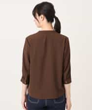 FIBGE21060 OFUON le MK(オフオン　ル　エムケー) サテンジョーゼットVネックブラウス/UVカット/接触冷感/洗濯機で洗える/WEB限定サイズあり ライトグリーン