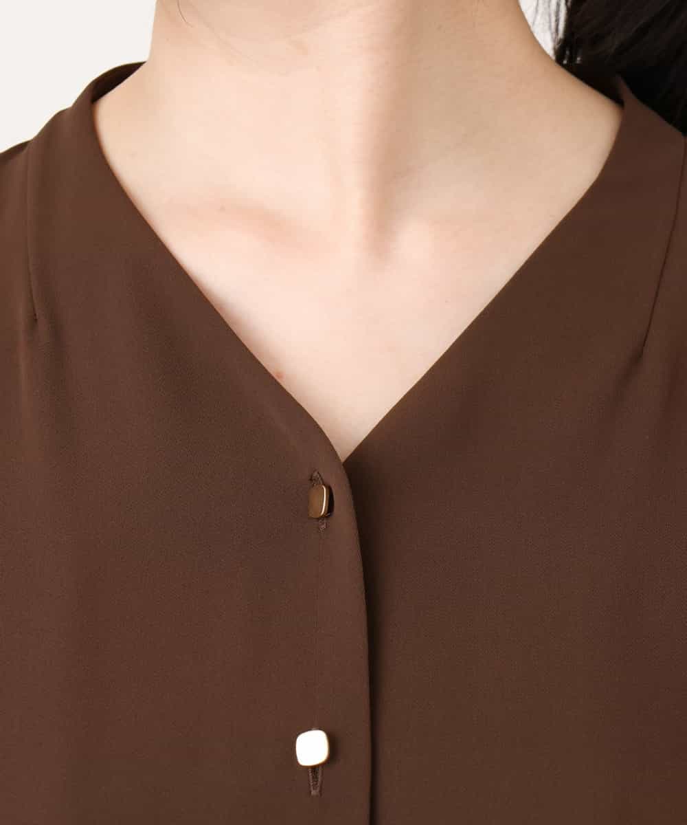 FIBGE21060 OFUON le MK(オフオン　ル　エムケー) サテンジョーゼットVネックブラウス/UVカット/接触冷感/洗濯機で洗える/WEB限定サイズあり ライトグリーン