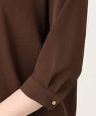 FIBGE21060 OFUON le MK(オフオン　ル　エムケー) サテンジョーゼットVネックブラウス/UVカット/接触冷感/洗濯機で洗える/WEB限定サイズあり ライトグリーン