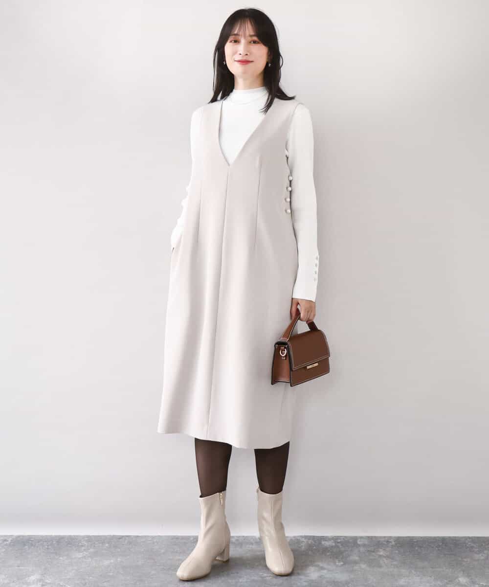 FIEDD21120 OFUON le MK(オフオン ル エムケー) サイドパール調釦デザインVネックジャンパースカート/洗える/WEB限定サイズあり ベージュ