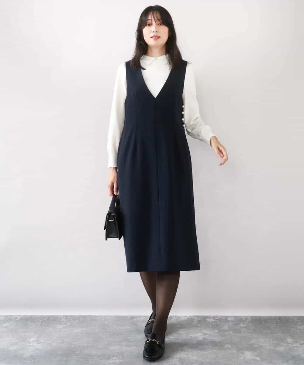 FIEDD21120 OFUON le MK(オフオン ル エムケー) サイドパール調釦デザインVネックジャンパースカート/洗える/WEB限定サイズあり ベージュ