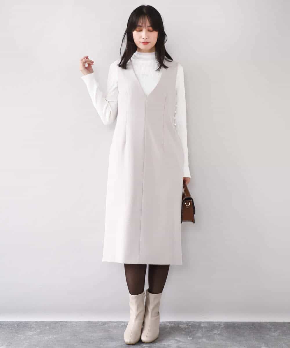 FIEDD21120 OFUON le MK(オフオン ル エムケー) サイドパール調釦デザインVネックジャンパースカート/洗える/WEB限定サイズあり ベージュ