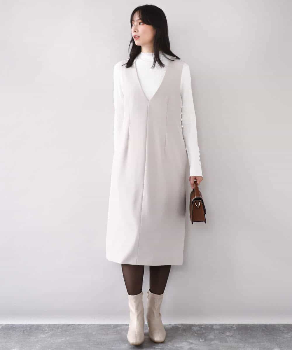 FIEDD21120 OFUON le MK(オフオン ル エムケー) サイドパール調釦デザインVネックジャンパースカート/洗える/WEB限定サイズあり ベージュ