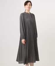 FIEFD09120 OFUON le MK(オフオン　ル　エムケー) プリーツジョーゼットワンピース/洗える/WEB限定サイズあり ダークグレー