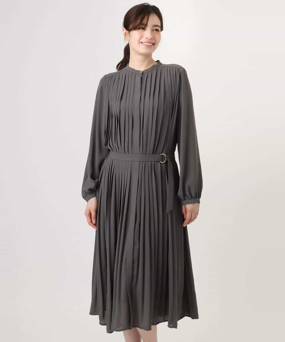 FIEFD09120 OFUON le MK(オフオン　ル　エムケー) プリーツジョーゼットワンピース/洗える/WEB限定サイズあり ダークグレー