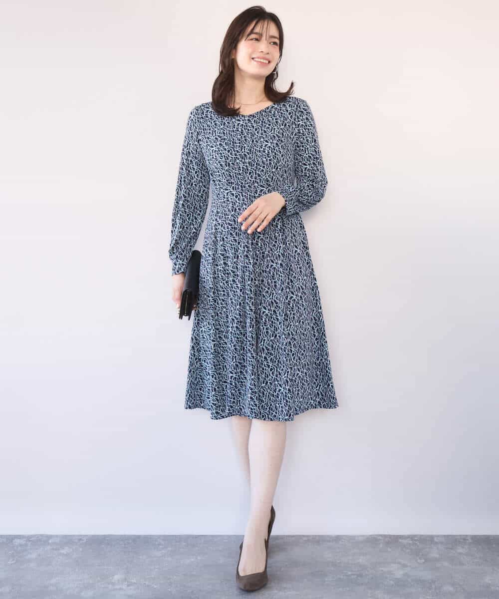 FIEFD41100 OFUON le MK(オフオン　ル　エムケー) カリグラフィープリント ジャージワンピース/洗える/WEB限定サイズあり ネイビー