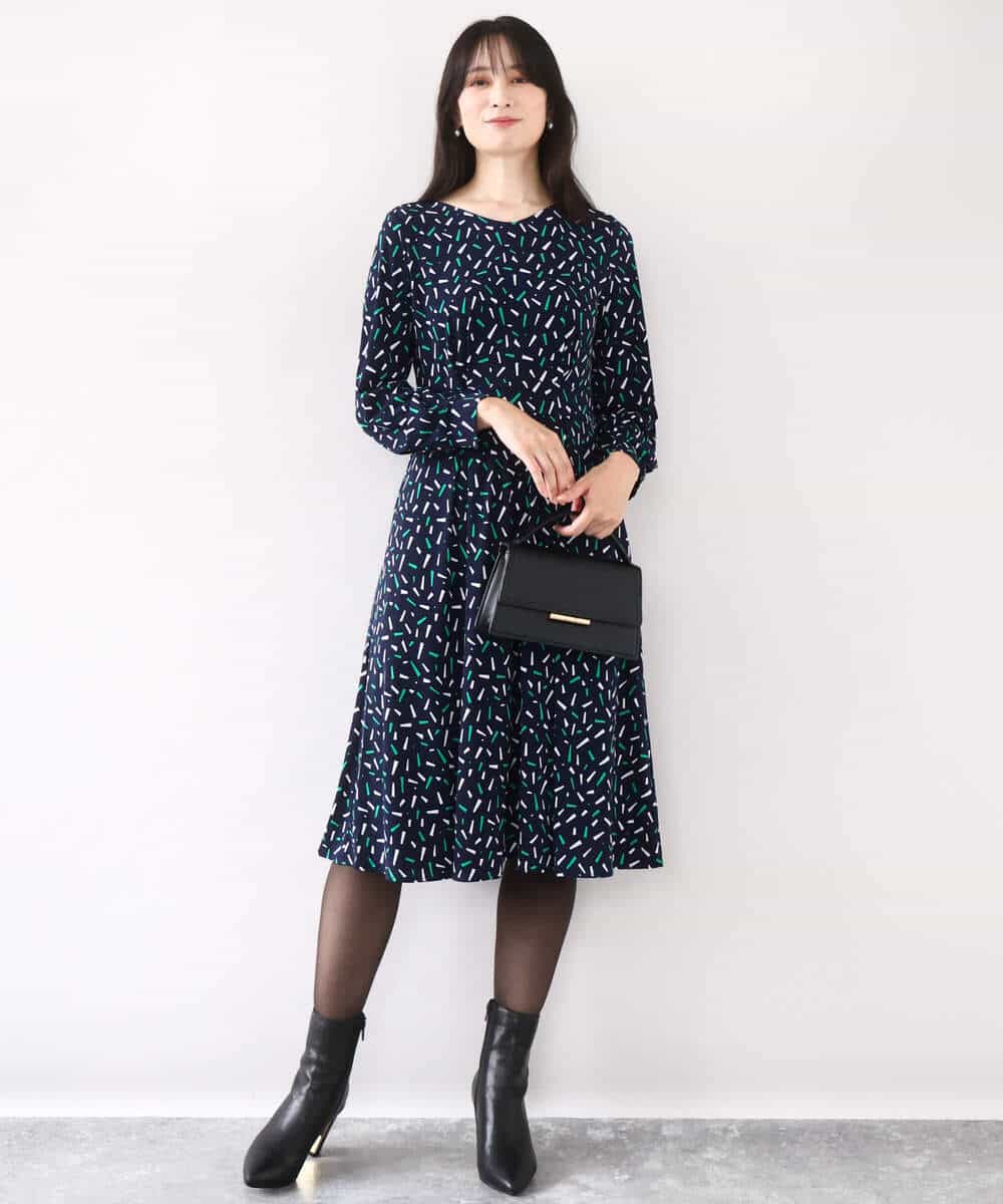 FIEJA40100 OFUON le MK(オフオン　ル　エムケー) 総柄ウエスト切り替えワンピース/洗える/WEB限定サイズあり ブルー