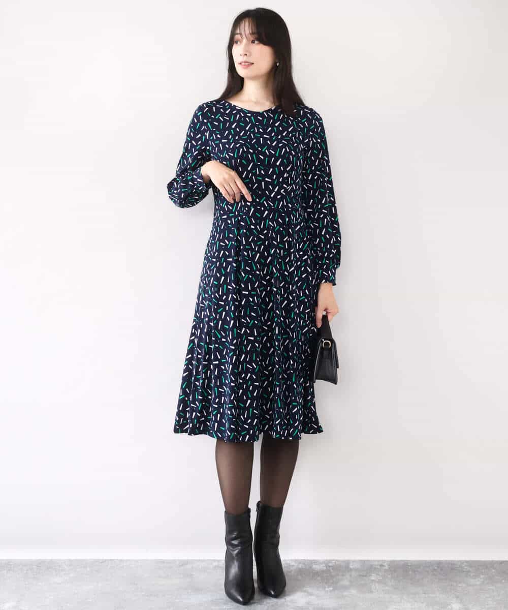 FIEJA40100 OFUON le MK(オフオン　ル　エムケー) 総柄ウエスト切り替えワンピース/洗える/WEB限定サイズあり ブルー
