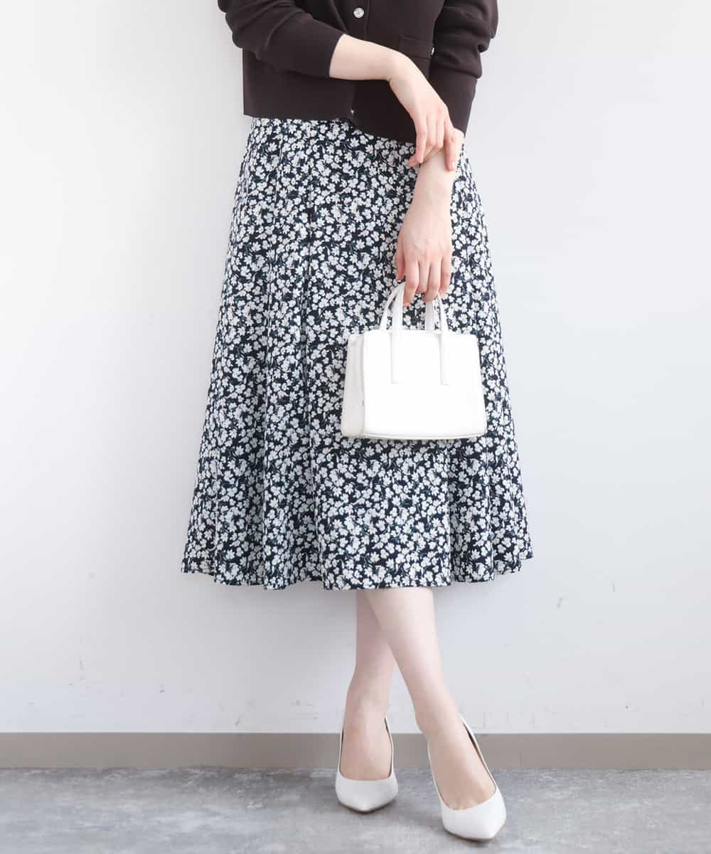 FIHGD13090 OFUON le MK(オフオン　ル　エムケー) レトロフラワープリントスカート/洗える ネイビー