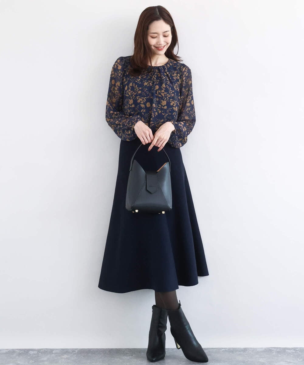 FKBAD06140 MK MICHEL KLEIN(MK ミッシェルクラン) レトロ花柄ブラウス/洗える ネイビー