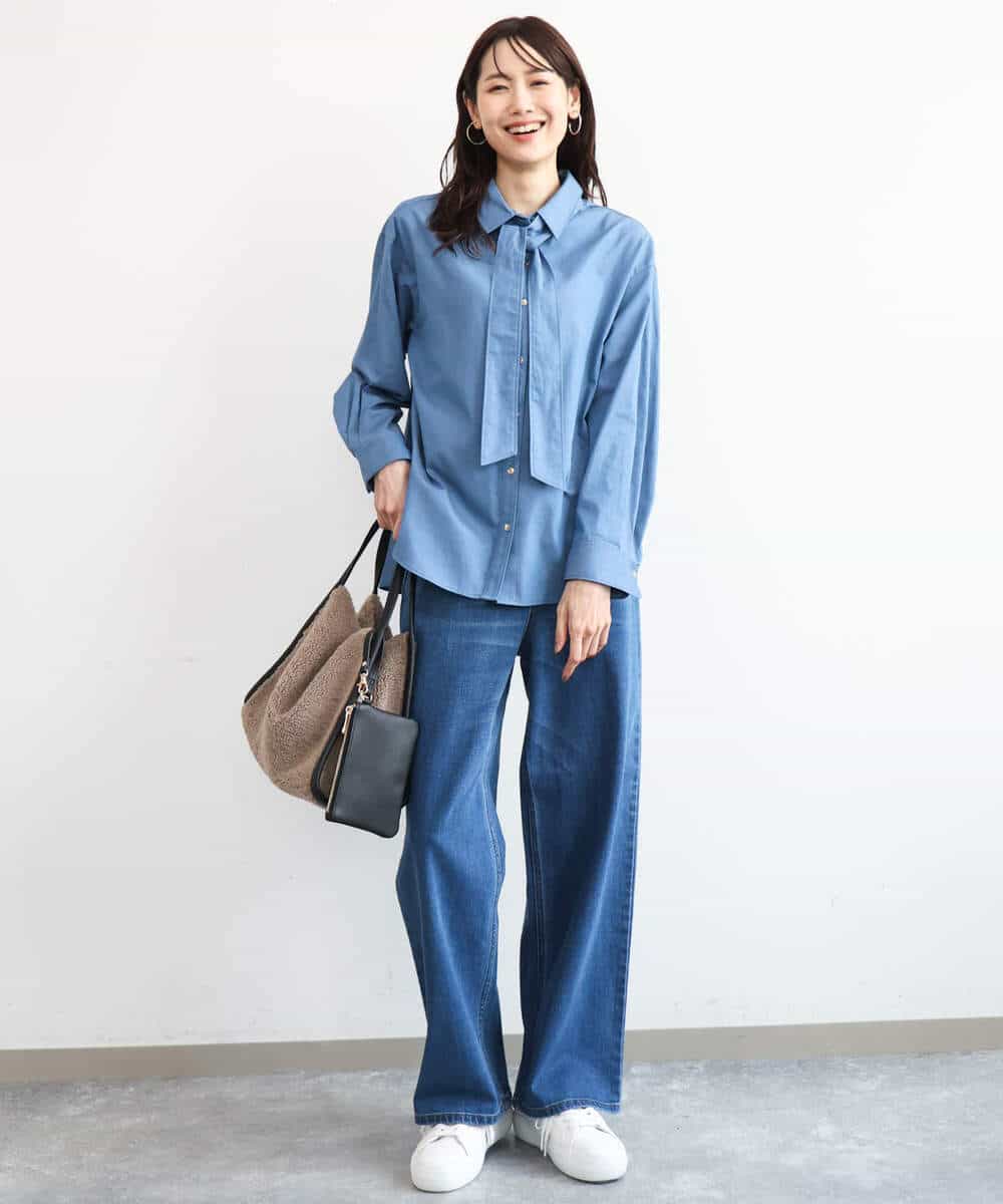 FKBAG56160 MK MICHEL KLEIN(MK ミッシェルクラン) [洗える]ボウタイ付きデニムライクシャツブラウス ライトブルー（デニム調）