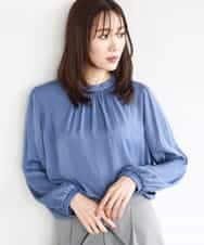 FKBBD59140 MK MICHEL KLEIN(MK ミッシェルクラン) 起毛サテンバンドカラーギャザーブラウス/洗える ブルー