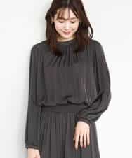 FKBBD59140 MK MICHEL KLEIN(MK ミッシェルクラン) 起毛サテンバンドカラーギャザーブラウス/洗える ブルー