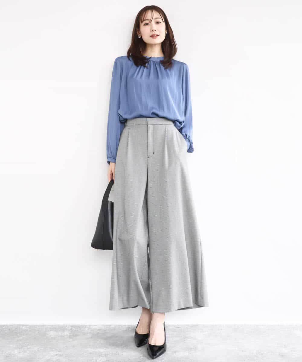 FKBBD59140 MK MICHEL KLEIN(MK ミッシェルクラン) 起毛サテンバンドカラーギャザーブラウス/洗える ブルー