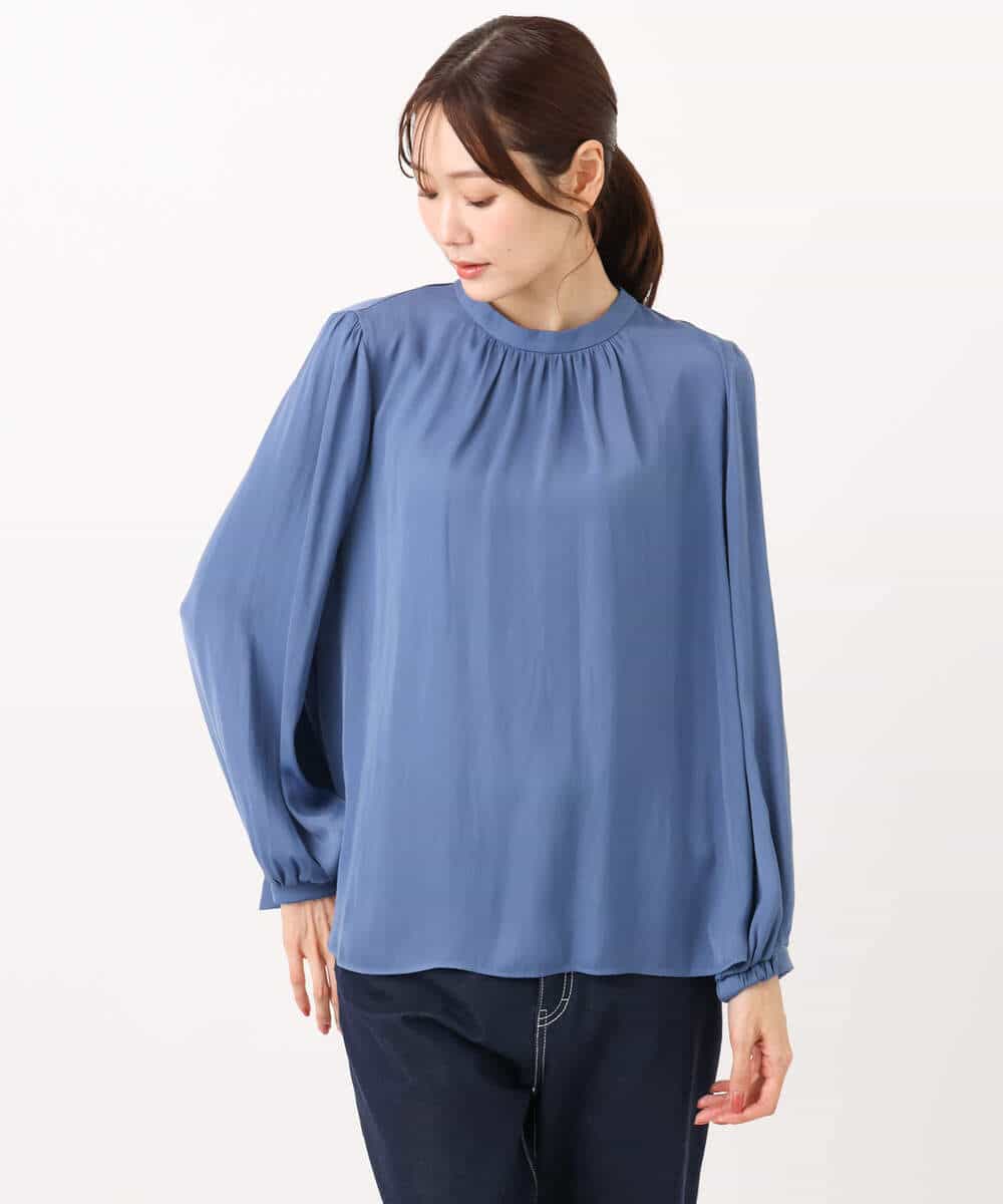 FKBBD59140 MK MICHEL KLEIN(MK ミッシェルクラン) 起毛サテンバンドカラーギャザーブラウス/洗える ブルー