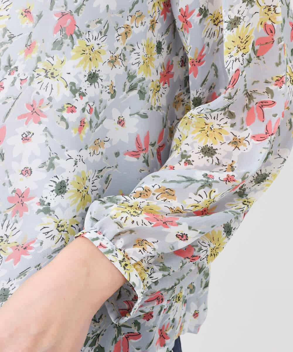 FKBDV07140 MK MICHEL KLEIN(MK ミッシェルクラン) 中花プリントシフォンブラウス/洗える ライトブルー