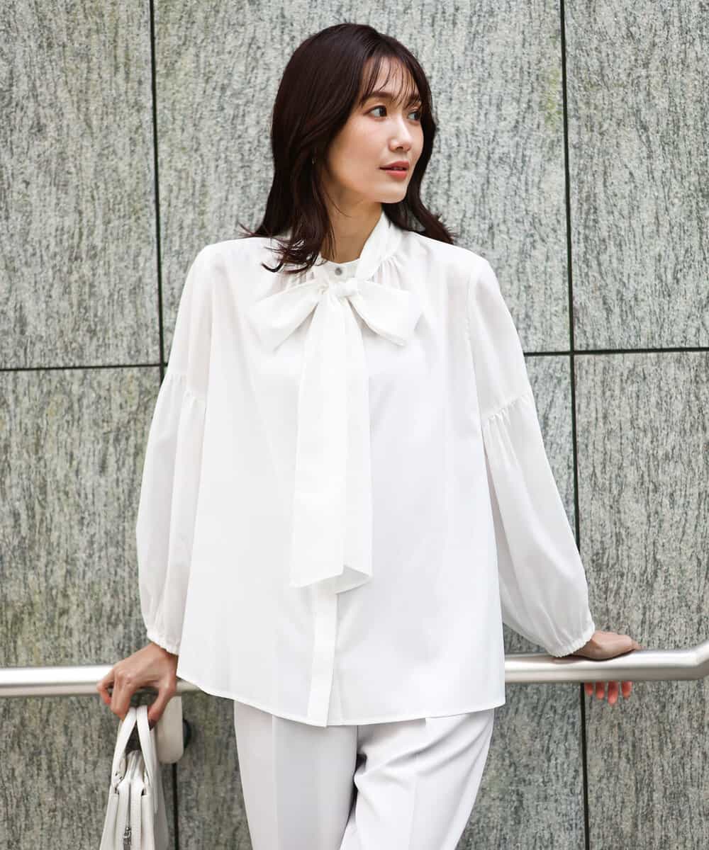 FKBFD10150 MK MICHEL KLEIN(MK ミッシェルクラン) ボウ付きバンドカラーブラウス/洗える ホワイト