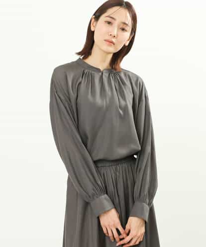 FKBFS32130 MK MICHEL KLEIN ネックデザインサテンブラウス/洗える