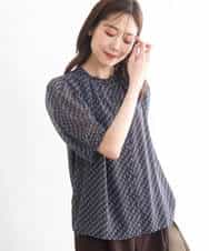 FKBGD06140 MK MICHEL KLEIN(MK ミッシェルクラン) [洗える]幾何柄バンドカラー五分袖ブラウス ブラウン