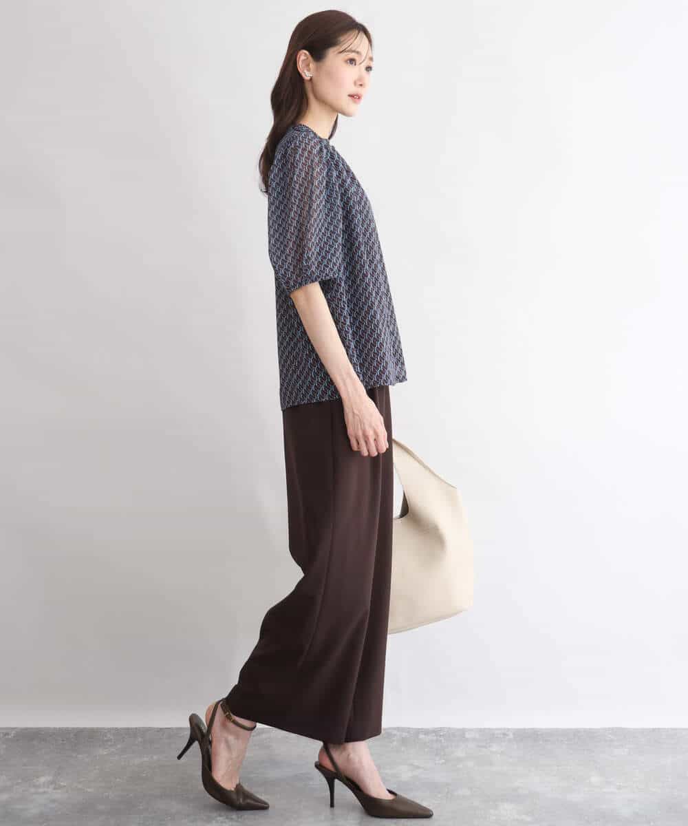 FKBGD06140 MK MICHEL KLEIN(MK ミッシェルクラン) [洗える]幾何柄バンドカラー五分袖ブラウス ブラウン