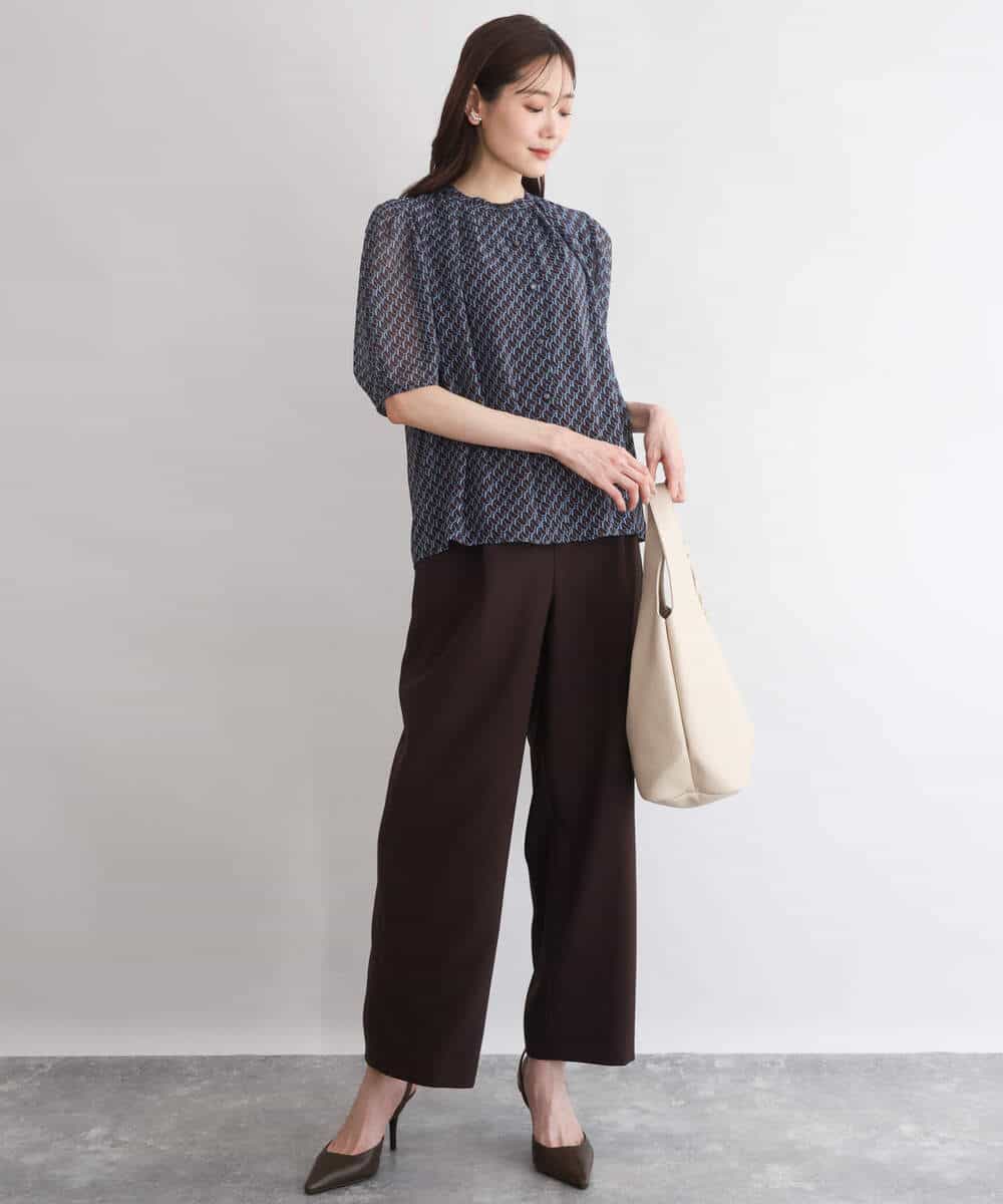 FKBGD06140 MK MICHEL KLEIN(MK ミッシェルクラン) [洗える]幾何柄バンドカラー五分袖ブラウス ブラウン