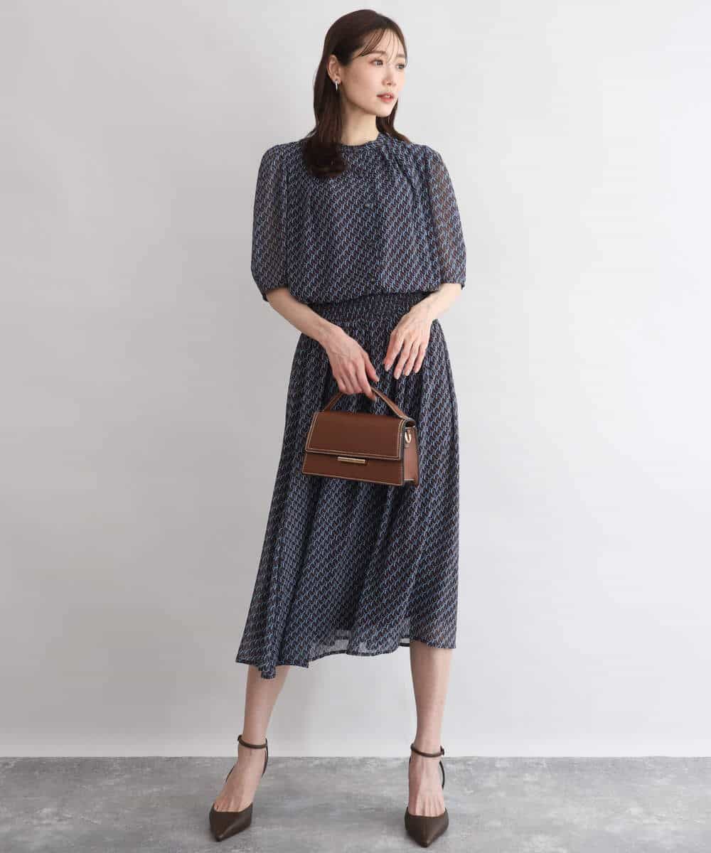 FKBGD06140 MK MICHEL KLEIN(MK ミッシェルクラン) [洗える]幾何柄バンドカラー五分袖ブラウス ブラウン