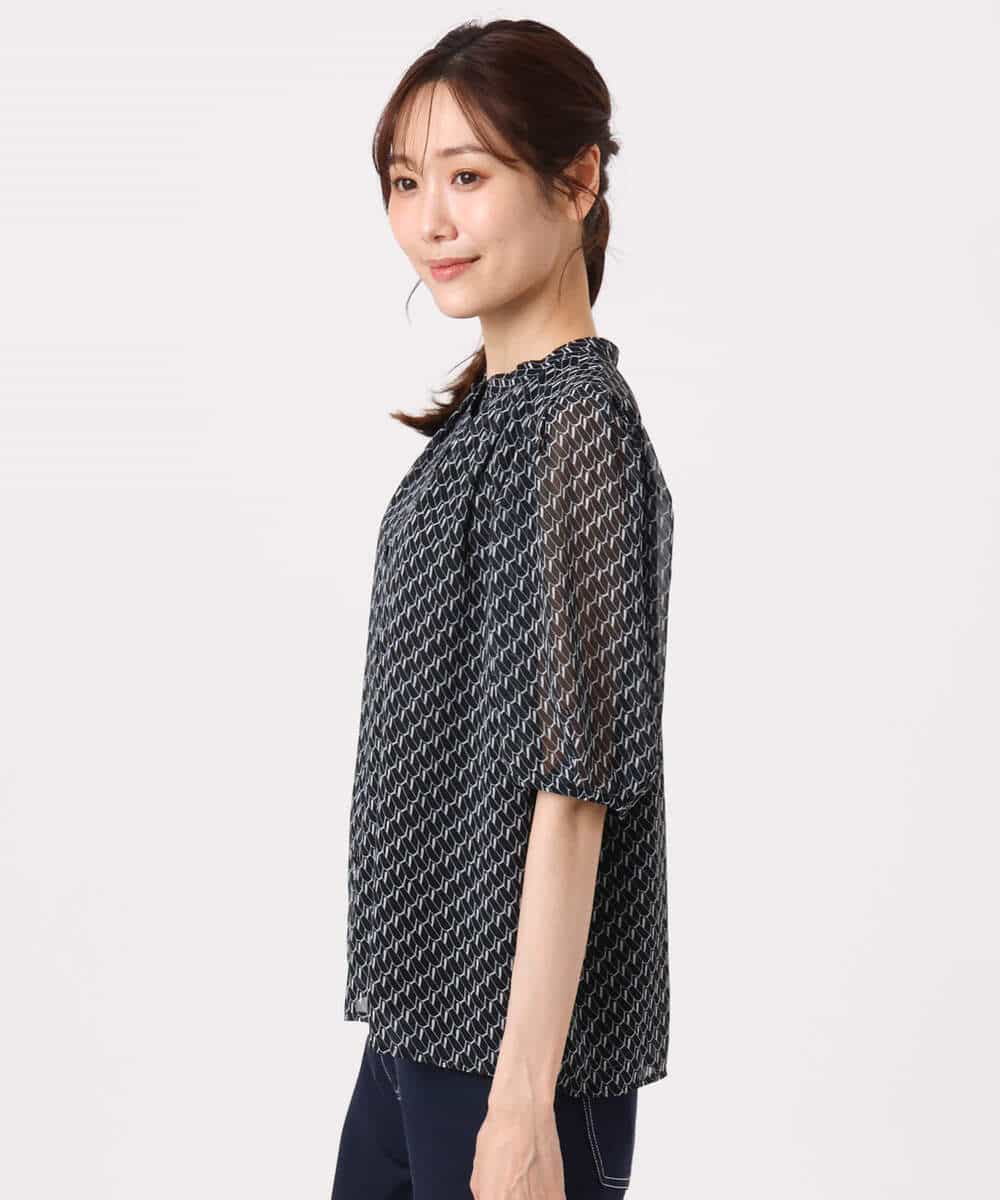 FKBGD06140 MK MICHEL KLEIN(MK ミッシェルクラン) [洗える]幾何柄バンドカラー五分袖ブラウス ブラウン