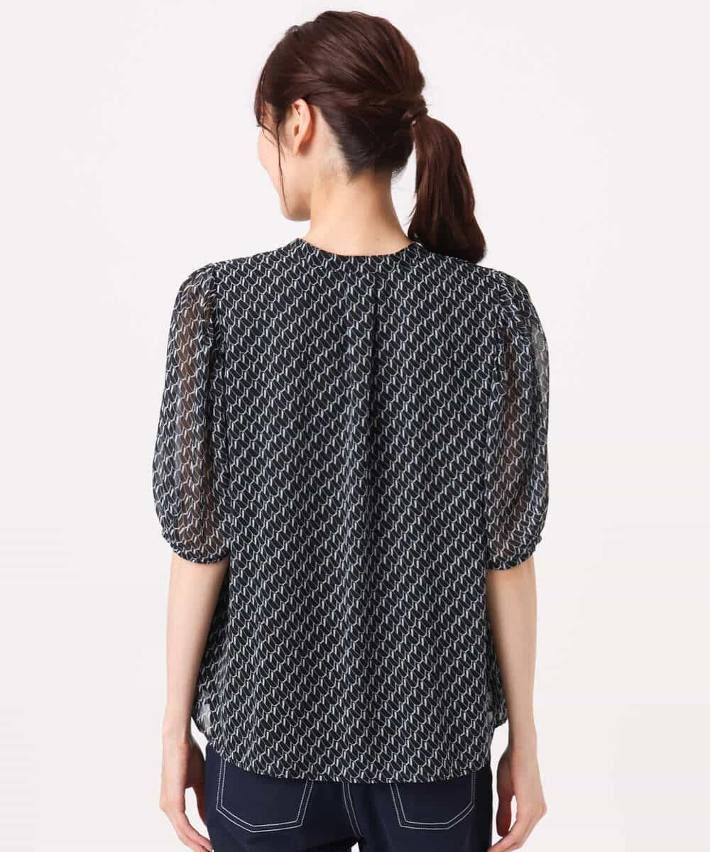 FKBGD06140 MK MICHEL KLEIN(MK ミッシェルクラン) [洗える]幾何柄バンドカラー五分袖ブラウス ブラウン