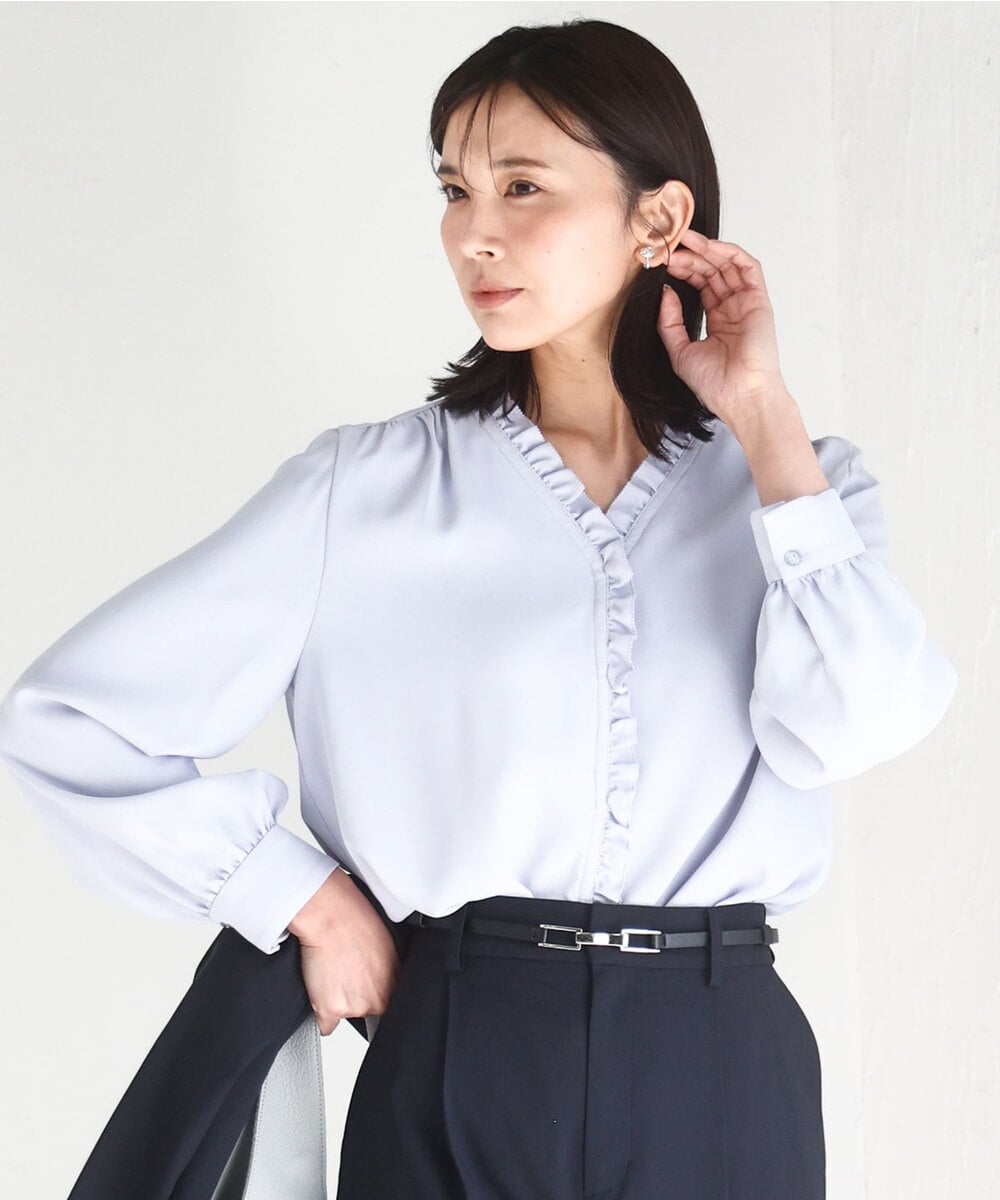 FKBGD32150 MK MICHEL KLEIN(MK ミッシェルクラン) [洗える]Vネックミニフリルブラウス ライトブルー