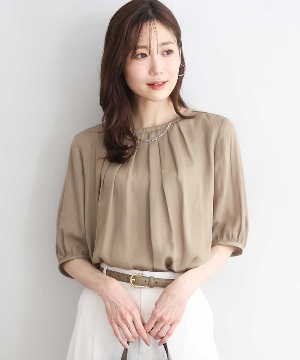 FKBGD53140 MK MICHEL KLEIN(MK ミッシェルクラン) [UVカット/接触冷感/洗える]サテン フロントタックデザインブラウス キャメル