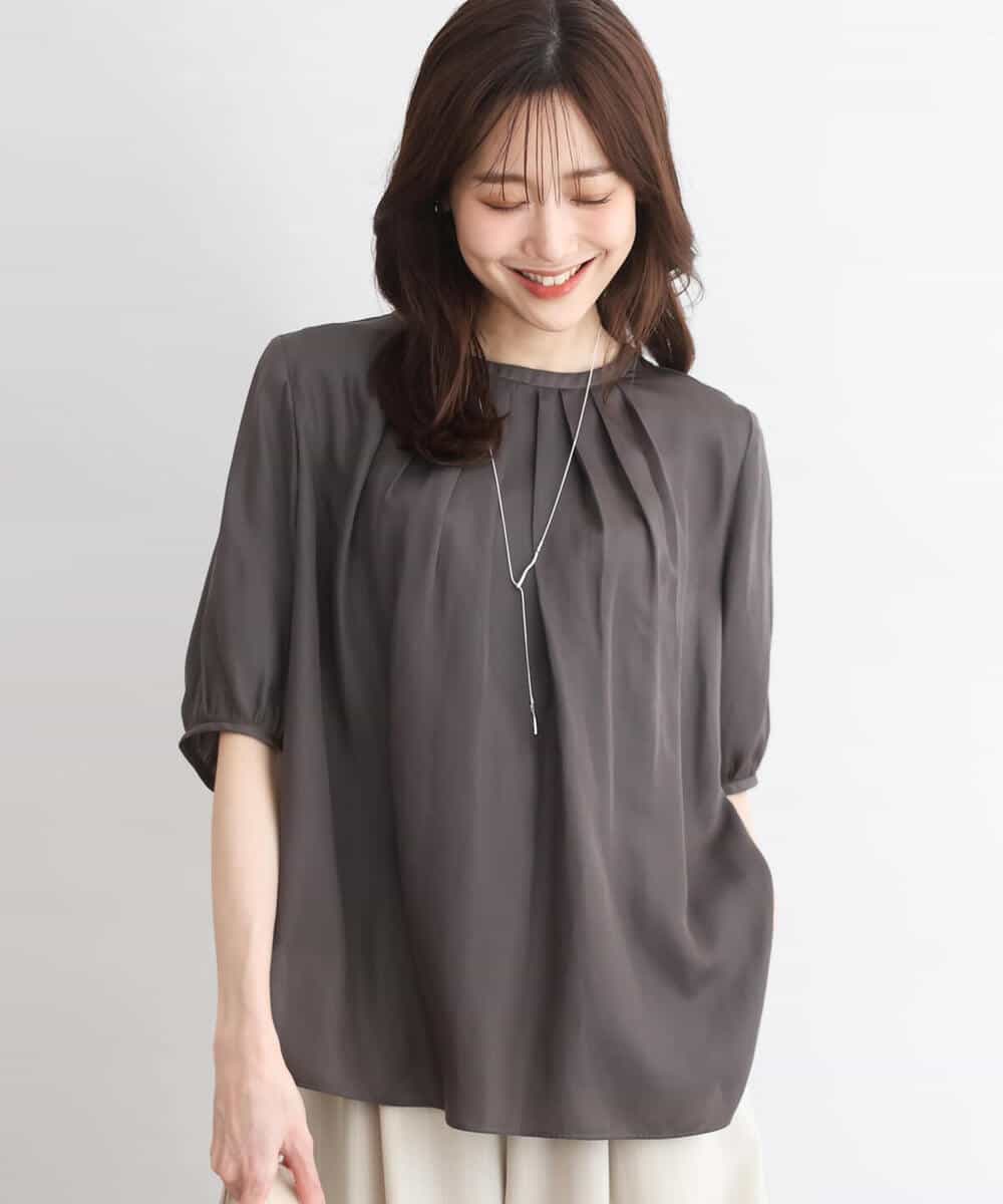 FKBGD53140 MK MICHEL KLEIN(MK ミッシェルクラン) [UVカット/接触冷感/洗える]サテン フロントタックデザインブラウス キャメル